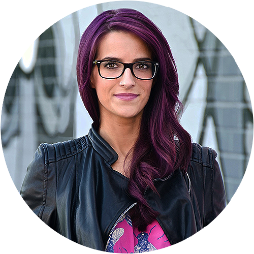 Sarah Schachner (Predator: Badlands, Assassin's Creed Valhalla, Call of Duty: Modern Warfare)