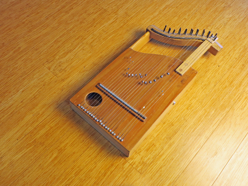Hopkin Instrumentarium: Weighted Strings